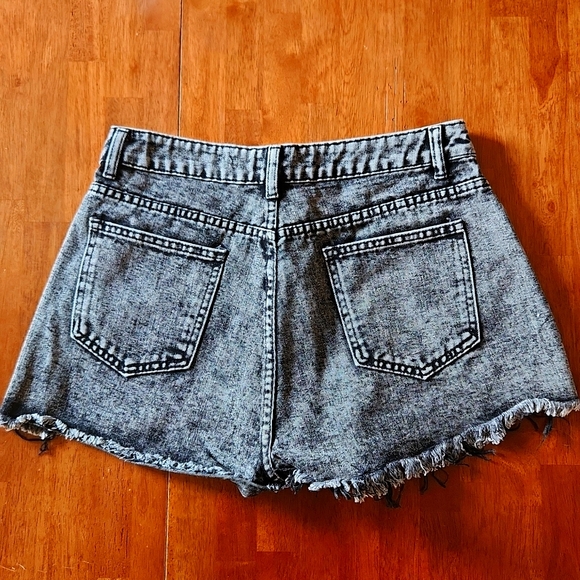 Shein jean shorts size 30 nwot - Picture 2 of 2